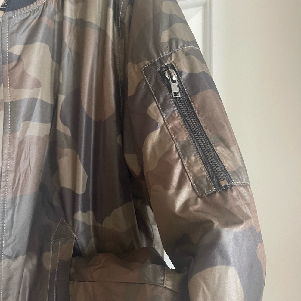 Bomber jacket - Picture 9 of 9
